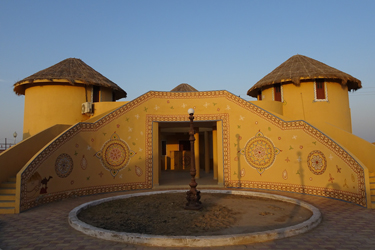 ECOFRIENDLY BUILDINGS AND EARTH ARCHITECTURE